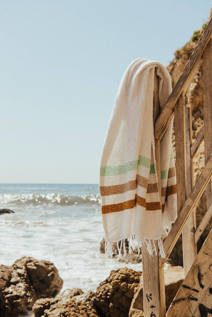 Sundream Sol - Sustainable Recycled Throw Blanket