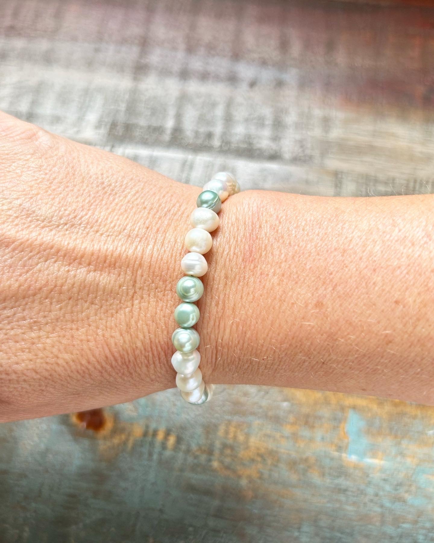 Mermaid Pearl Bracelet #100