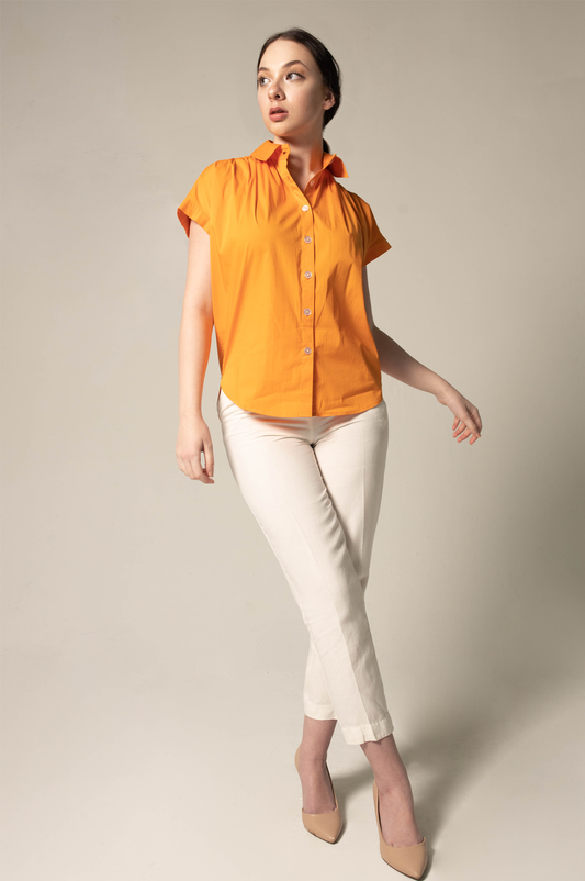 Camisa de mujer con cuello fruncido en color naranja