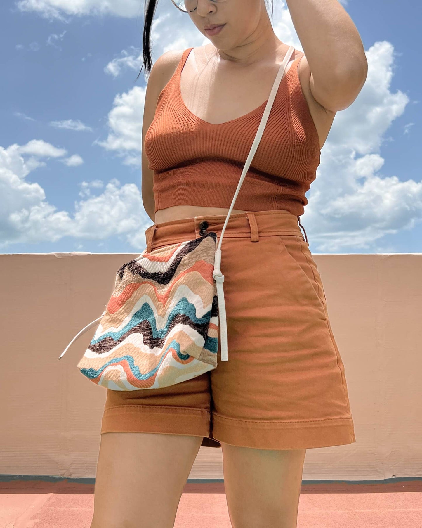 Montañita Crossbody - Sand & Winikunka