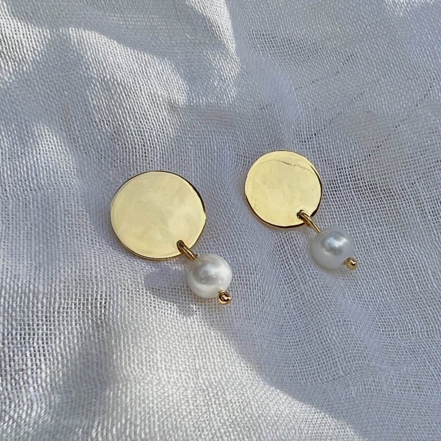 SLATE + SALT Freshwater Pearl Disc Earrings