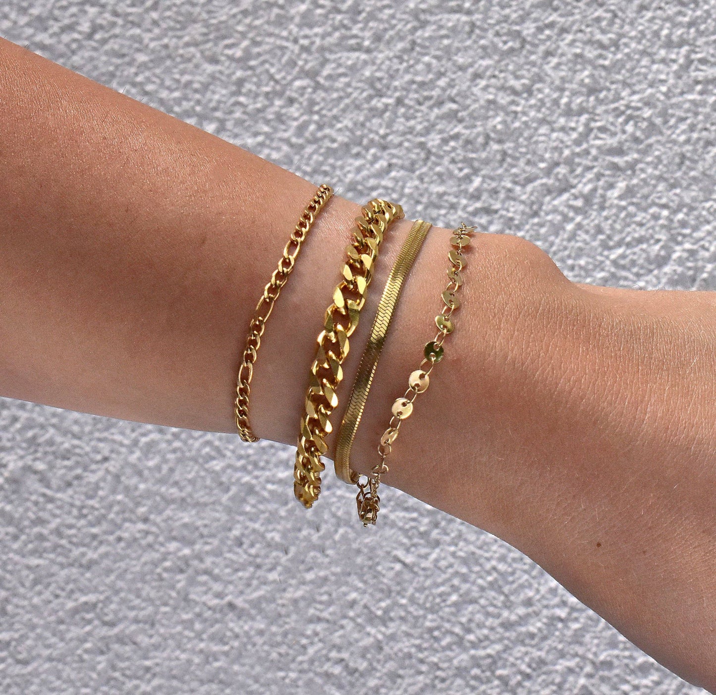 Mai Désirée Roslyn Gold Curb Chain Bracelet